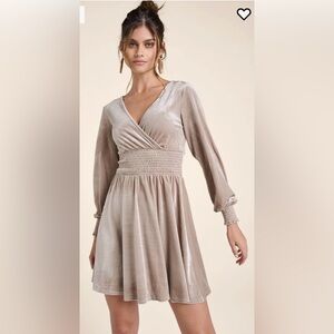VENUS Cream Long Sleeve Dress